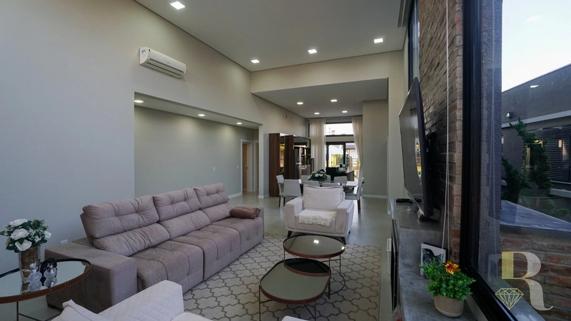 Excelente Casa no Cond. Riviera: 2ª foto da galeria de imagens do imóvel