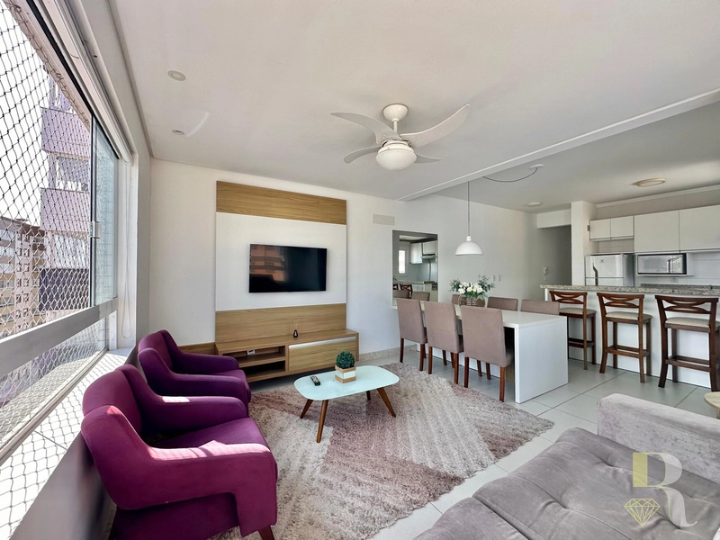 APARTAMENTO À VENDA COM VISTA PARA O MAR: 3ª foto da galeria de imagens do imóvel