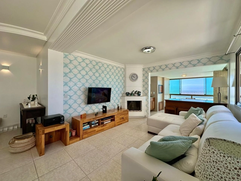 Localizado no bairro Navegantes, próximo à Praça Bassani.: 2ª foto da galeria de imagens do imóvel