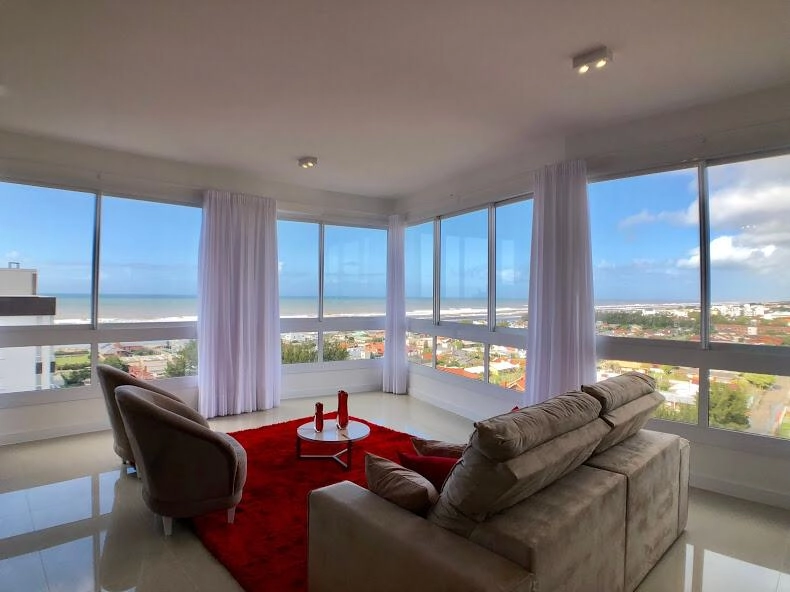 Mobiliado e decorado andar alto navegantes: 4ª foto da galeria de imagens do imóvel