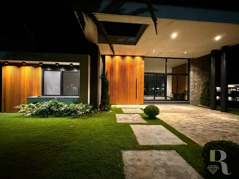 CASA EM CONDOMÍNIO FECHADO EM XANGRI-LÁ: 41ª foto da galeria de imagens do imóvel
