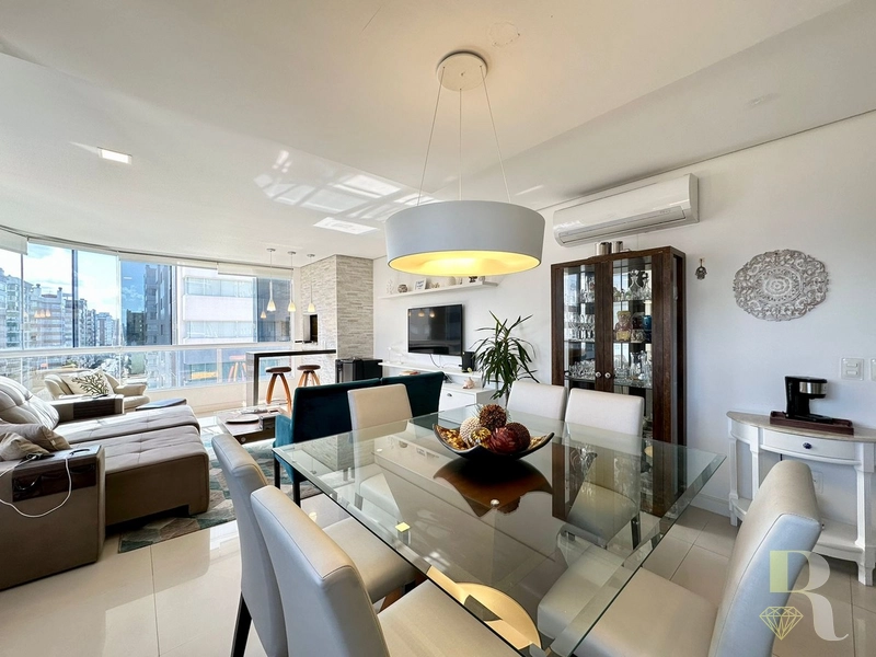 INCRÍVEL APARTAMENTO COM VISTA MAR!: 1ª foto da galeria de imagens do imóvel