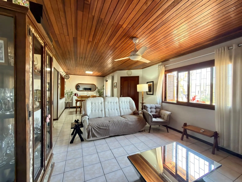 CASA À VENDA: 7ª foto da galeria de imagens do imóvel