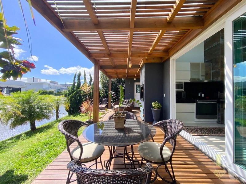 Casa térrea a Beira Lago: 3ª foto da galeria de imagens do imóvel