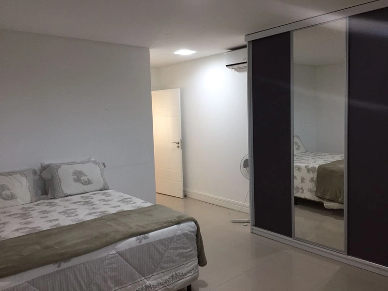 Maravilhoso Sobrado em Condomínio de Moradores: 4ª foto da galeria de imagens do imóvel