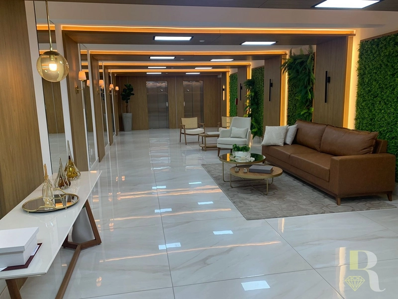 Apartamento de 2 dormitórios, mobiliado e decorado em andar alto...: 2ª foto da galeria de imagens do imóvel