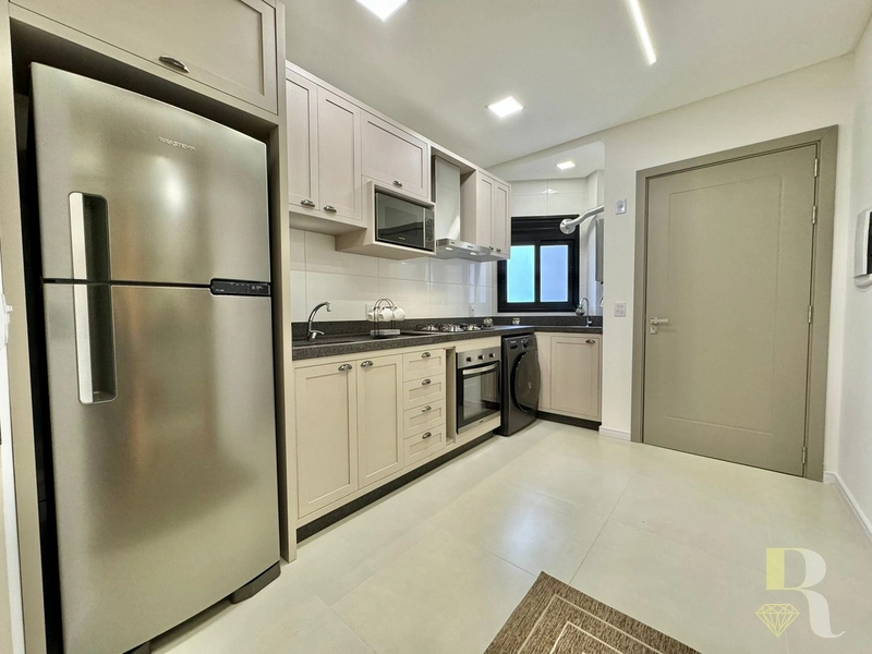 Apartamento de 2 dormitórios, mobiliado e decorado em andar alto...: 18ª foto da galeria de imagens do imóvel