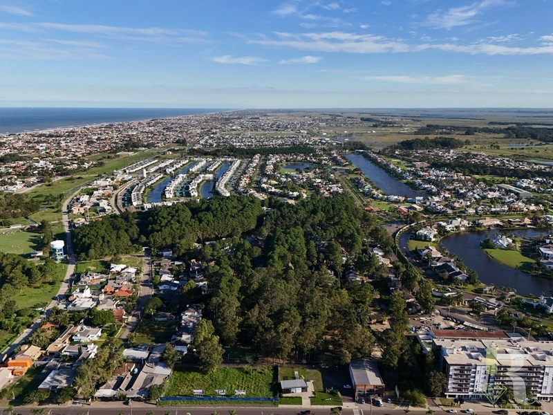 SOBRADO CONDOMINIO CARMEL EM ATLANTIDA: 7ª foto da galeria de imagens do imóvel