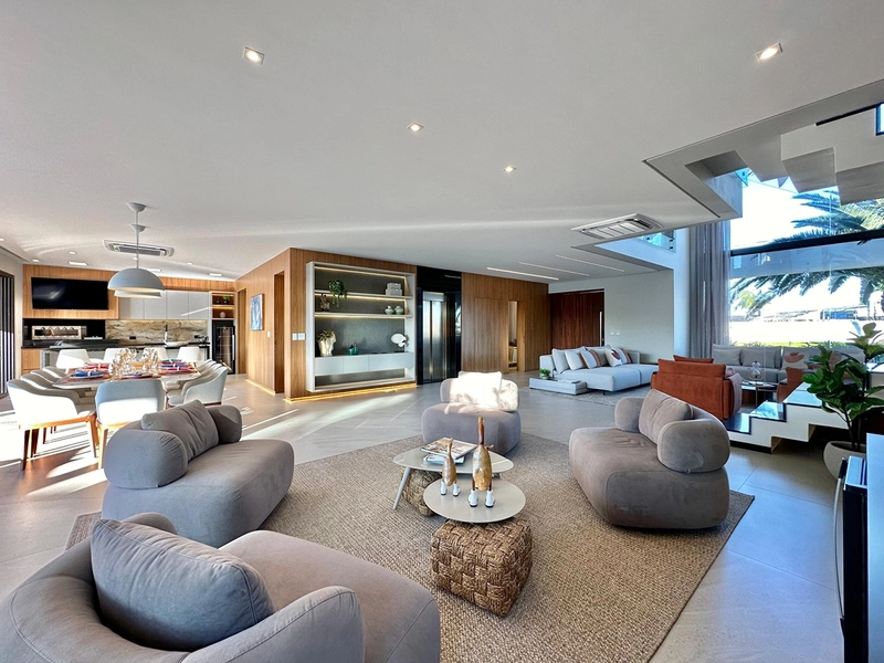 CONDOMÍNIO ENSEADA SOBRADO À VENDA COM VISTA INCRÍVEL PARA O LAGO : 4ª foto da galeria de imagens do imóvel