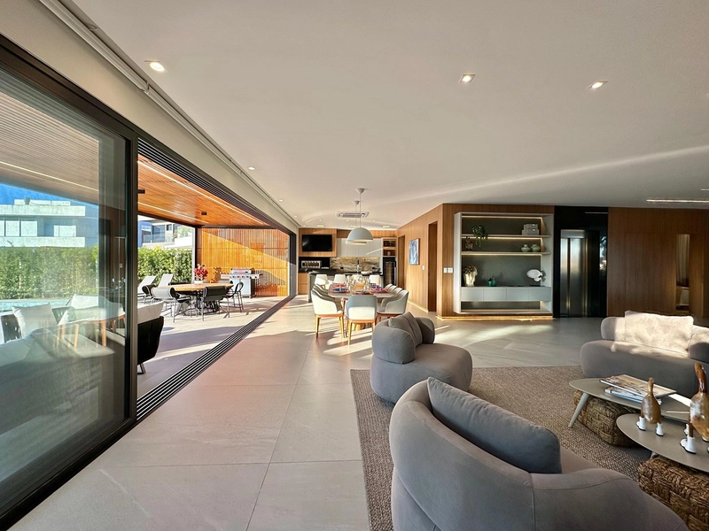 CONDOMÍNIO ENSEADA SOBRADO À VENDA COM VISTA INCRÍVEL PARA O LAGO : 5ª foto da galeria de imagens do imóvel