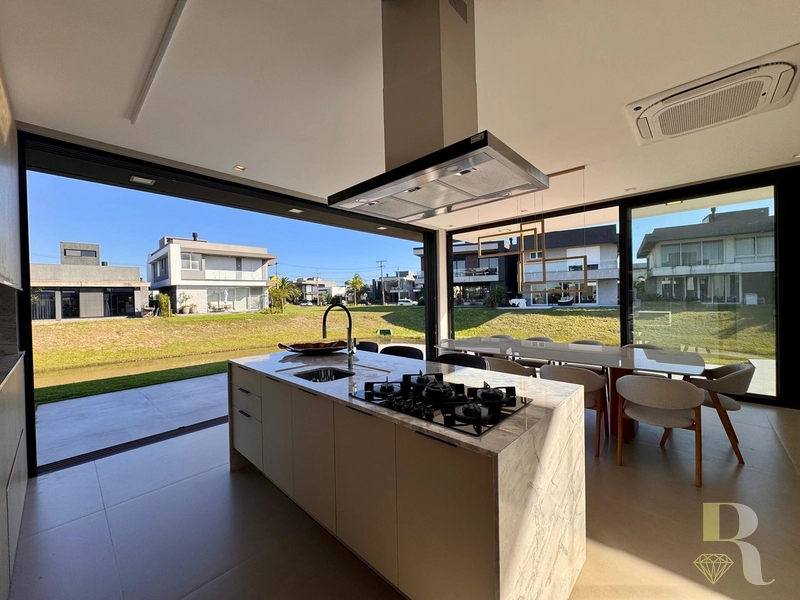 CAPAO ILHAS 5 SUITES MOBILIADA E DECORADA BEIRA LAGO: 9ª foto da galeria de imagens do imóvel