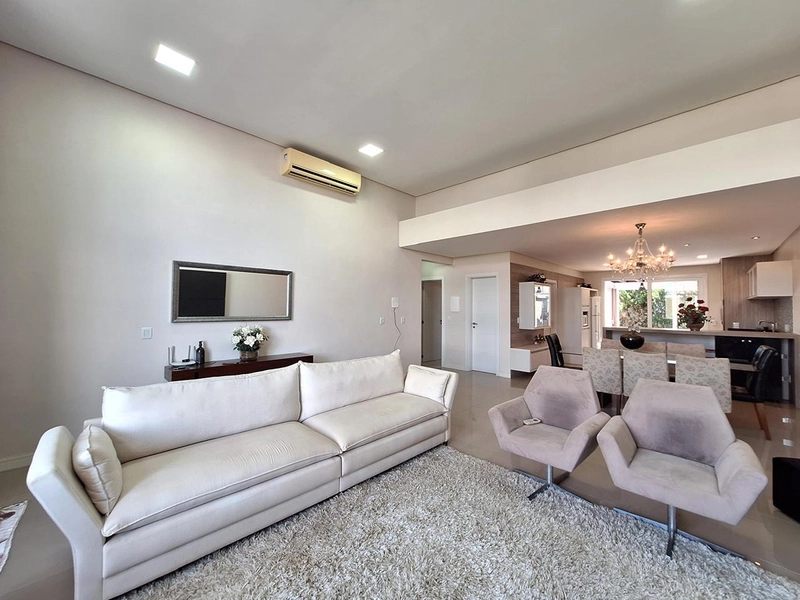 Casa Exclusiva Pronta Para Uso no Condomínio Las Palmas  : 5ª foto da galeria de imagens do imóvel