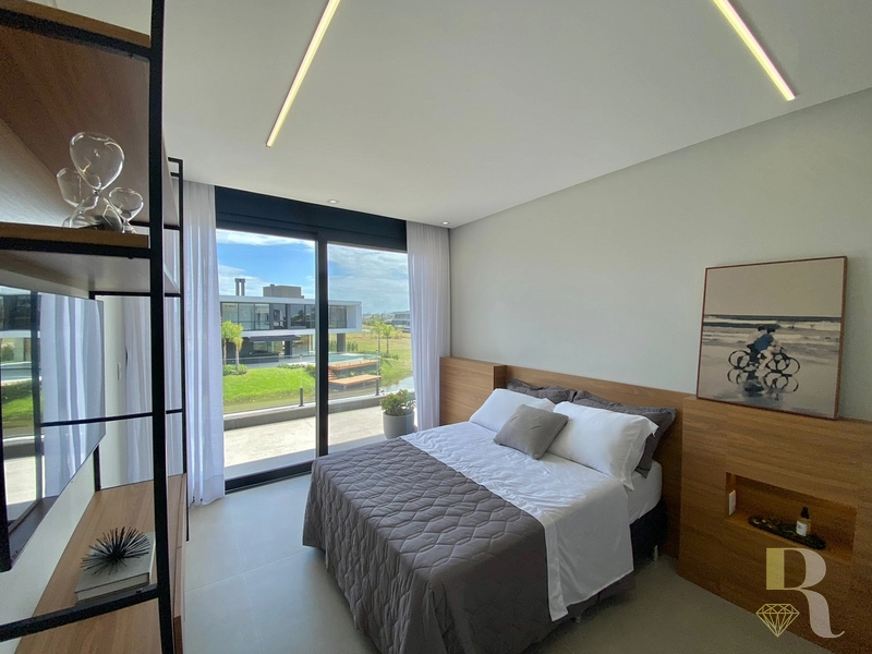 SOBRADO 5 SUITES BEIRA LAGO: 44ª foto da galeria de imagens do imóvel