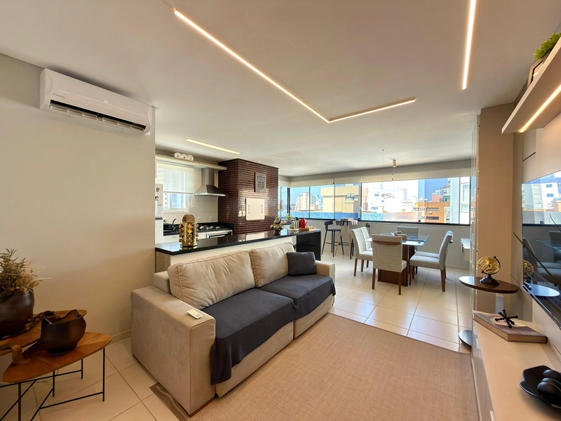 Apartamento à Venda no Centro – Vista Mar e Serra | 3 Dormitórios: 2ª foto da galeria de imagens do imóvel