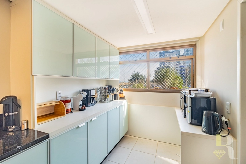 APARTAMENTO COM VISTA PARA O MAR E PRAÇA: 12ª foto da galeria de imagens do imóvel