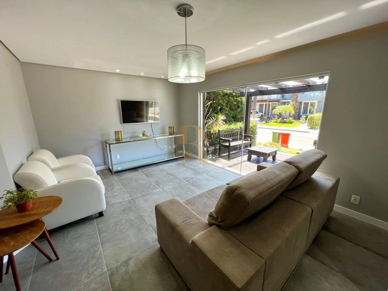 LINDA CASA COM PISCINA CONDOMINIO CONDADO DE CAPÃO: 7ª foto da galeria de imagens do imóvel