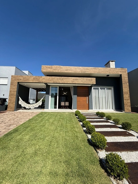 Viva o Melhor do Litoral: Casa com 4 Suítes no Condomínio Dubai: 3ª foto da galeria de imagens do imóvel