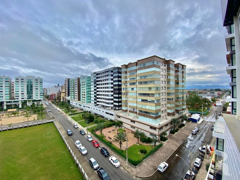 vista espetacular da praça, mar e cidade em predio de esquina: 11ª foto da galeria de imagens do imóvel