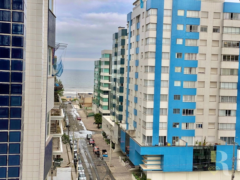 vista espetacular da praça, mar e cidade em predio de esquina: 21ª foto da galeria de imagens do imóvel
