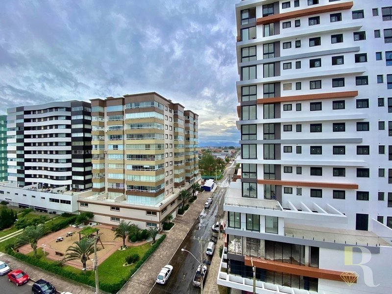 vista espetacular da praça, mar e cidade em predio de esquina: 6ª foto da galeria de imagens do imóvel