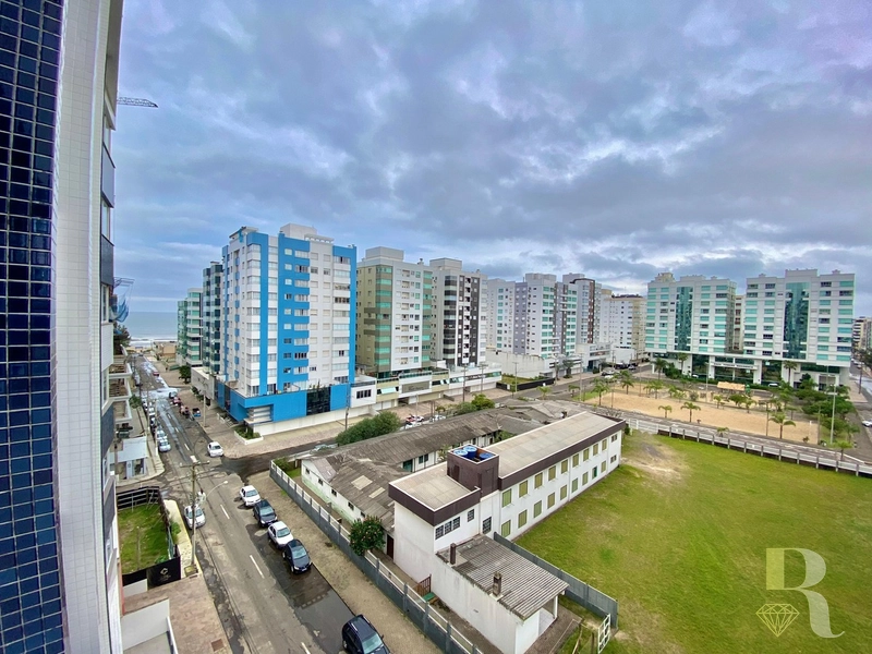 vista espetacular da praça, mar e cidade em predio de esquina: 12ª foto da galeria de imagens do imóvel