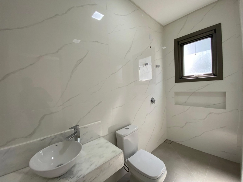 ✨ Design Moderno e Vista Deslumbrante — Casa Beira Lago no Costa Serena!: 19ª foto da galeria de imagens do imóvel