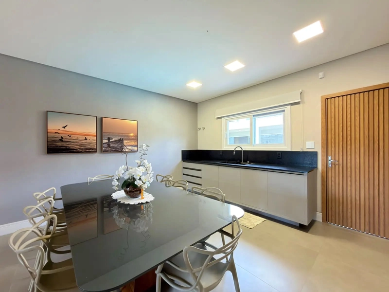 CASA À VENDA EM ATLÂNTIDA: 12ª foto da galeria de imagens do imóvel