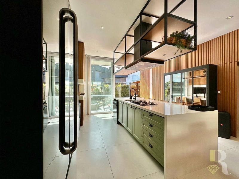 CASA TÉRREA À VENDA, CONDOMÍNIO MALIBU COM VISTA PARA O LAGO: 7ª foto da galeria de imagens do imóvel
