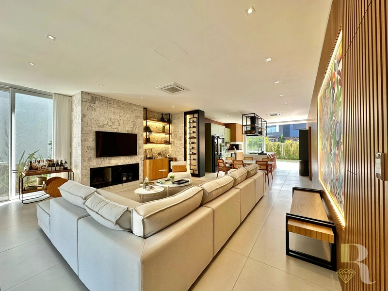 CASA TÉRREA À VENDA, CONDOMÍNIO MALIBU COM VISTA PARA O LAGO: 4ª foto da galeria de imagens do imóvel
