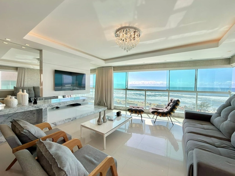 APARTAMENTO FRENTE MAR – 100% MOBILIADO: 1ª foto da galeria de imagens do imóvel