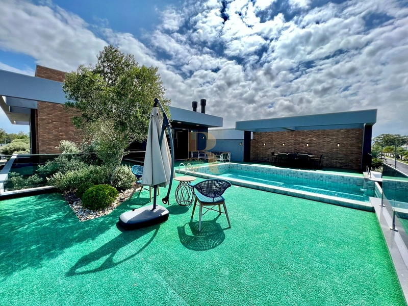 Excelente Sobrado com piscina suspensa: 8ª foto da galeria de imagens do imóvel