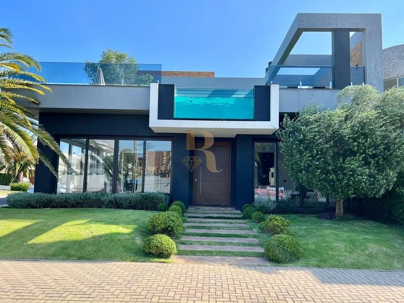 Excelente Sobrado com piscina suspensa: 11ª foto da galeria de imagens do imóvel