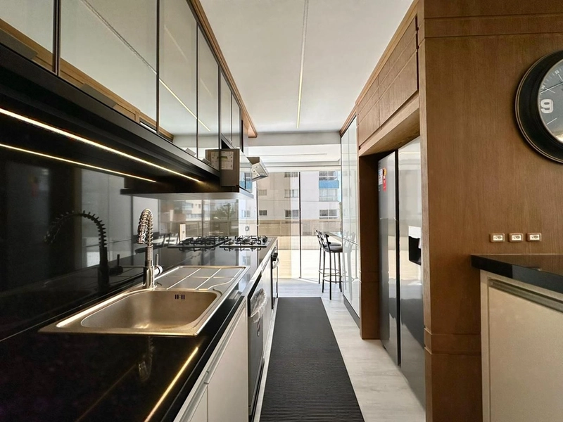 NOVIDADE À VENDA COM TERRAÇO E VISTA MAR INCRÍVEL!: 18ª foto da galeria de imagens do imóvel