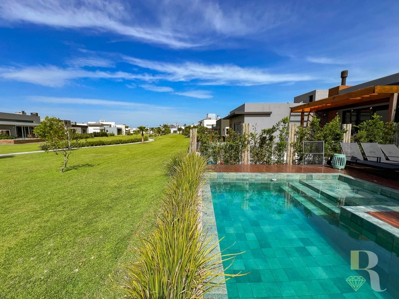 Excelente Casa com uma Piscina Fantástica: 6ª foto da galeria de imagens do imóvel