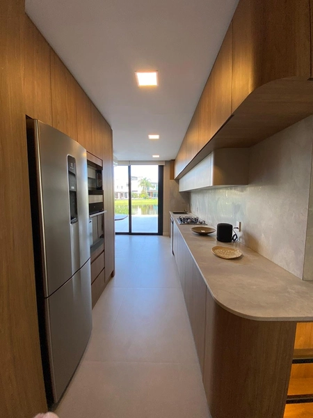 Alto padrão à beira do lago no Condomínio Enseada: 10ª foto da galeria de imagens do imóvel