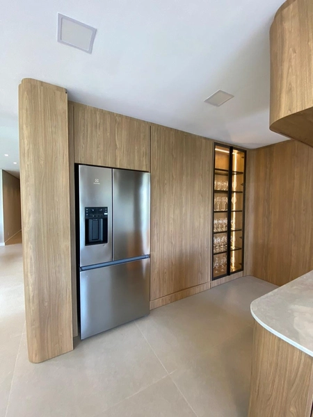 Alto padrão à beira do lago no Condomínio Enseada: 8ª foto da galeria de imagens do imóvel