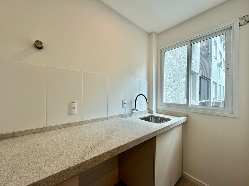 Apartamento de 2 dormitórios finamente mobiliado na Zona Nova: 15ª foto da galeria de imagens do imóvel