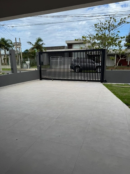 Casa térrea no Bairro Araçá lado mar : 3ª foto da galeria de imagens do imóvel