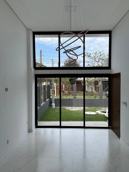 Casa térrea no Bairro Araçá lado mar : 4ª foto da galeria de imagens do imóvel