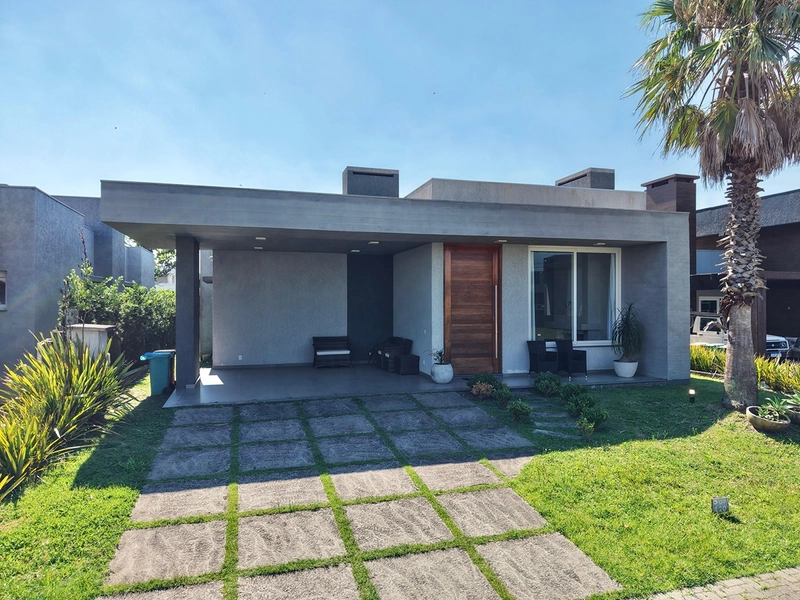 Novidade à Venda – Condomínio Dubai | Casa Mobiliada com 3 Suítes: 1ª foto da galeria de imagens do imóvel