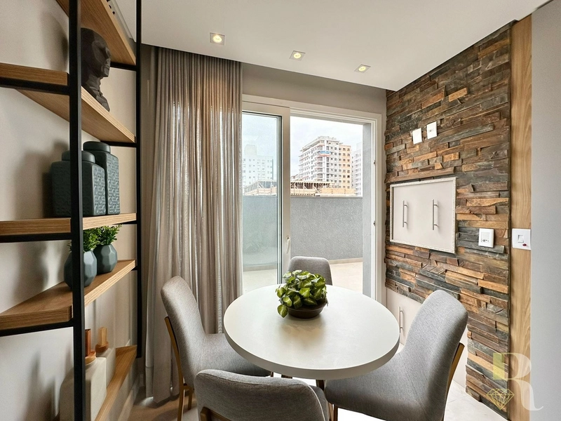 DOIS DORMITÓRIOS COM TERRAÇO MOBILIADO E DECORADO COM INFRA: 4ª foto da galeria de imagens do imóvel