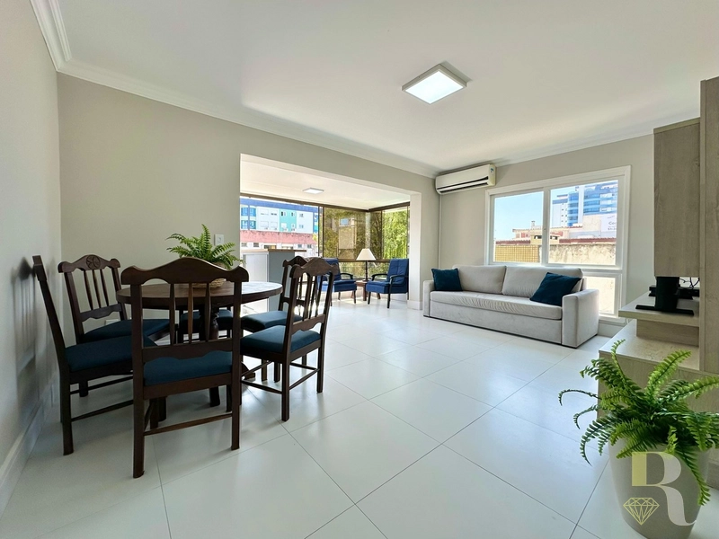 APARTAMENTO COM SACADA DE FRENTE SOL DA MANHÃ À VENDA!: 1ª foto da galeria de imagens do imóvel