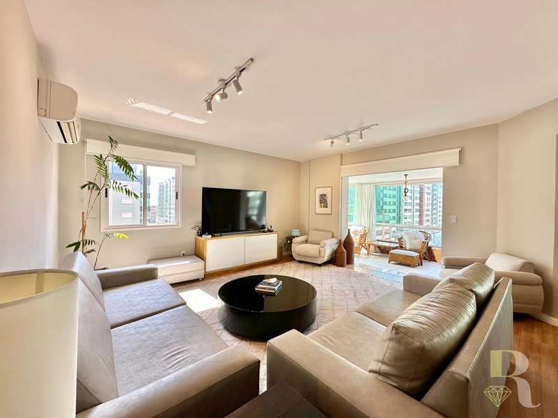 Apartamento 4 dormitorios 2 vagas vista mar e infra: 2ª foto da galeria de imagens do imóvel