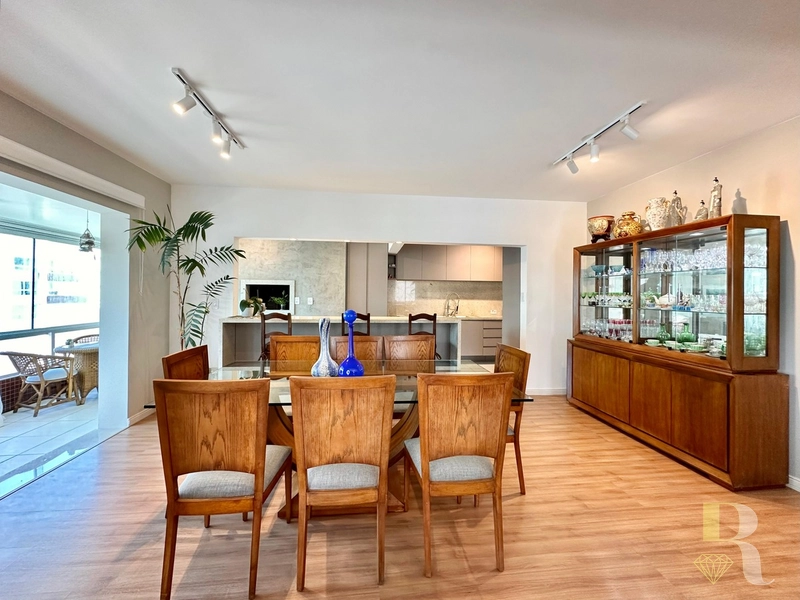 Apartamento 4 dormitorios 2 vagas vista mar e infra: 6ª foto da galeria de imagens do imóvel