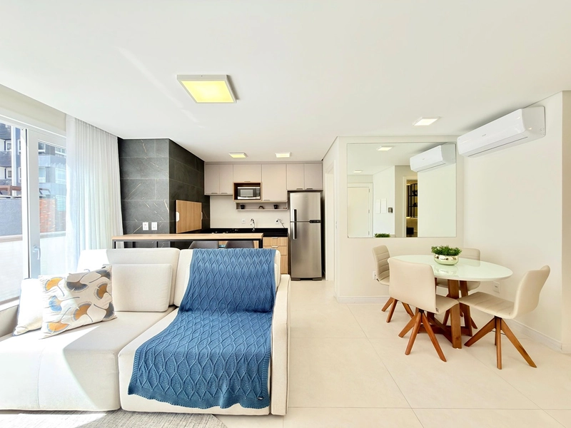 Apartamento à venda em Capão da Canoa com amplo terraço: 2ª foto da galeria de imagens do imóvel