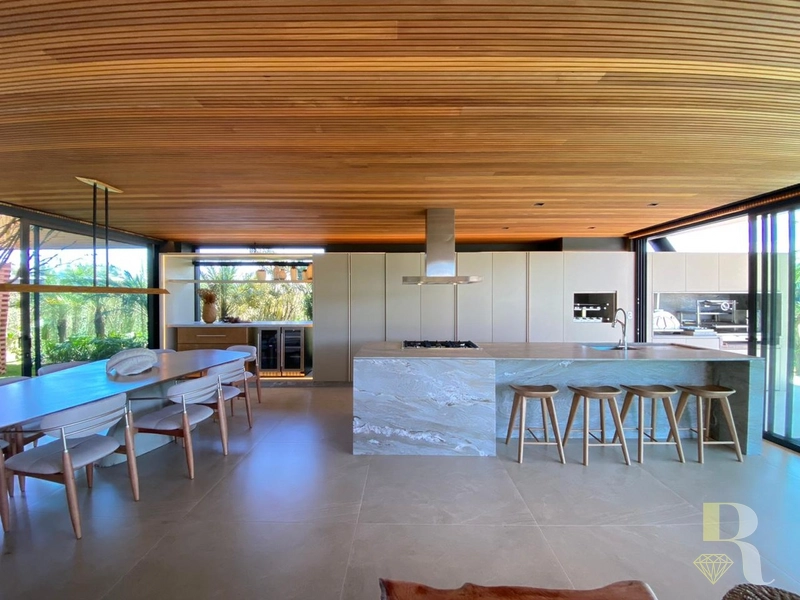 UM CONCEITO DE CASA ÚNICO FEITO PARA A SUA FAMÍLIA: 3ª foto da galeria de imagens do imóvel