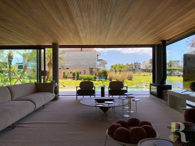 UM CONCEITO DE CASA ÚNICO FEITO PARA A SUA FAMÍLIA: 2ª foto da galeria de imagens do imóvel