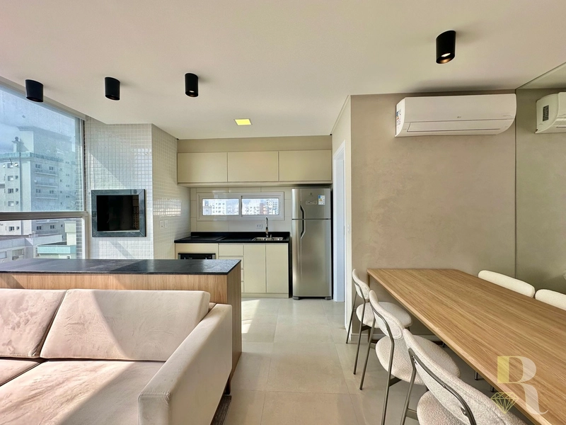 APARTAMENTO COM SACADA DE FRENTE À VENDA: 2ª foto da galeria de imagens do imóvel