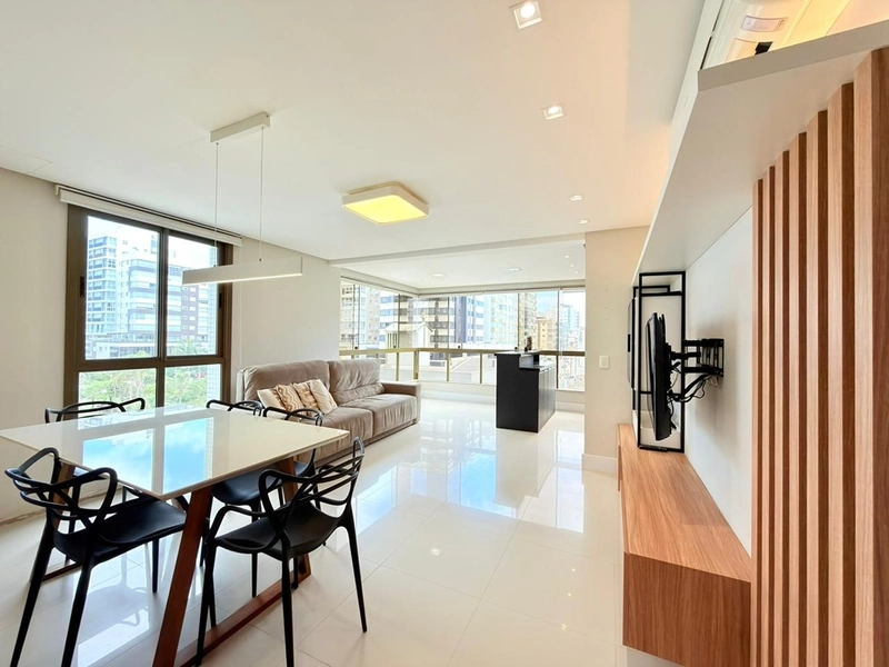 APARTAMENTO À VENDA – FRENTE PARA A PRAÇA TIARAJÚ: 3ª foto da galeria de imagens do imóvel