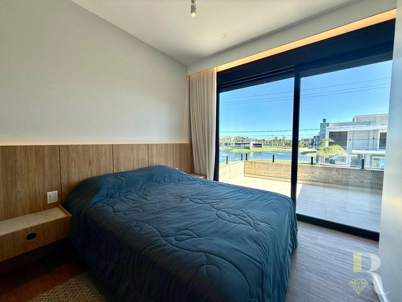 Sobrado Mobiliado e Decorado em frente ao lago central: 3ª foto da galeria de imagens do imóvel